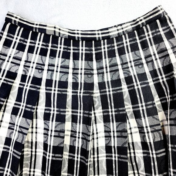 Vintage Pendleton Virgin Wool Midi Skirt Women 18 Black Plaid Pleated USA Office - Picture 4 of 11